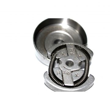 Ambreiaj Drujba Husqvarna 136 , 137, 141 , 142 STEA  -oala, saboti si colivie- pas 3.25